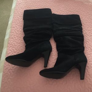 Nine West suede boots size 8